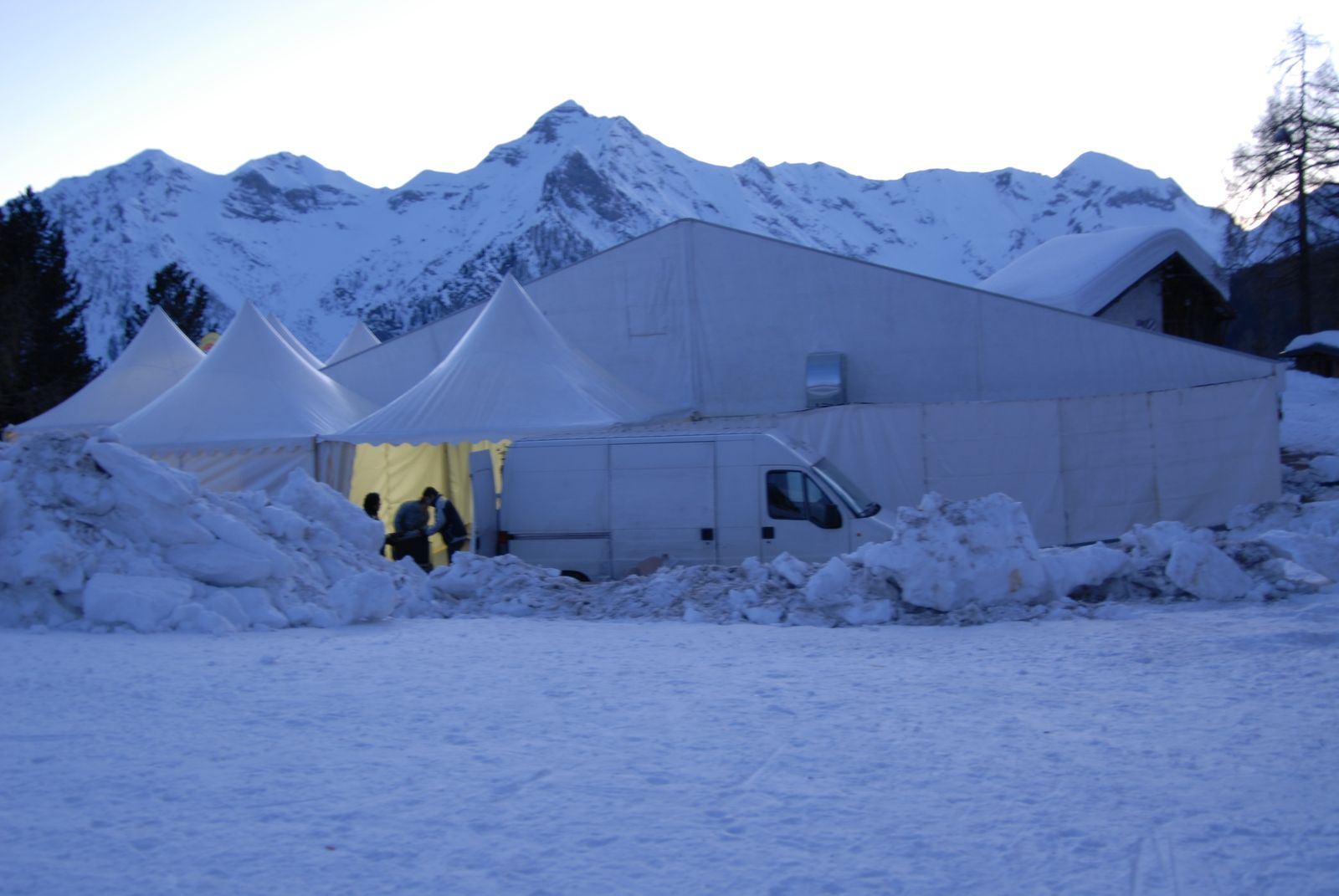 Costruzione Palaclan 00104